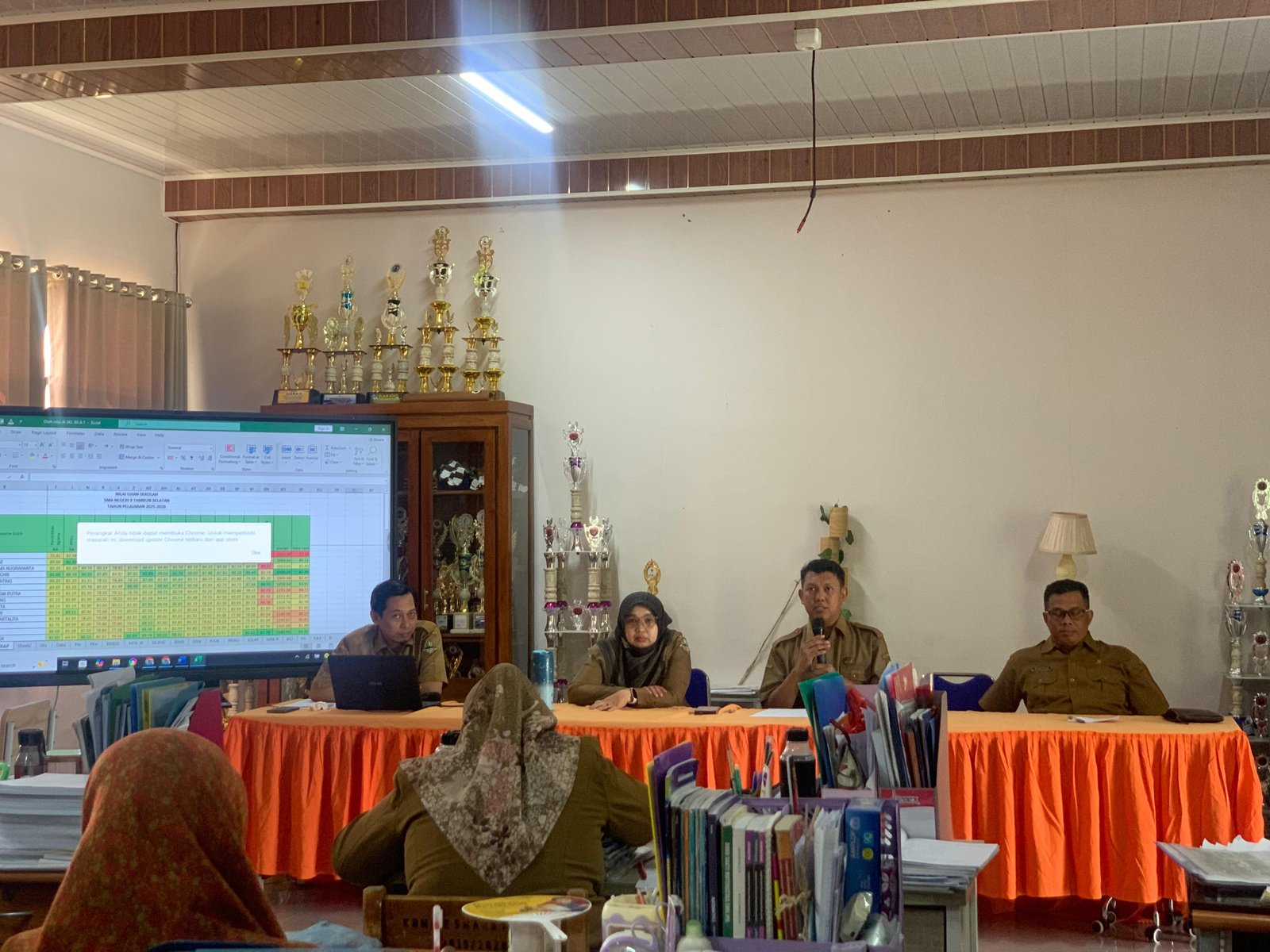 Foto Rapat Pleno 3
